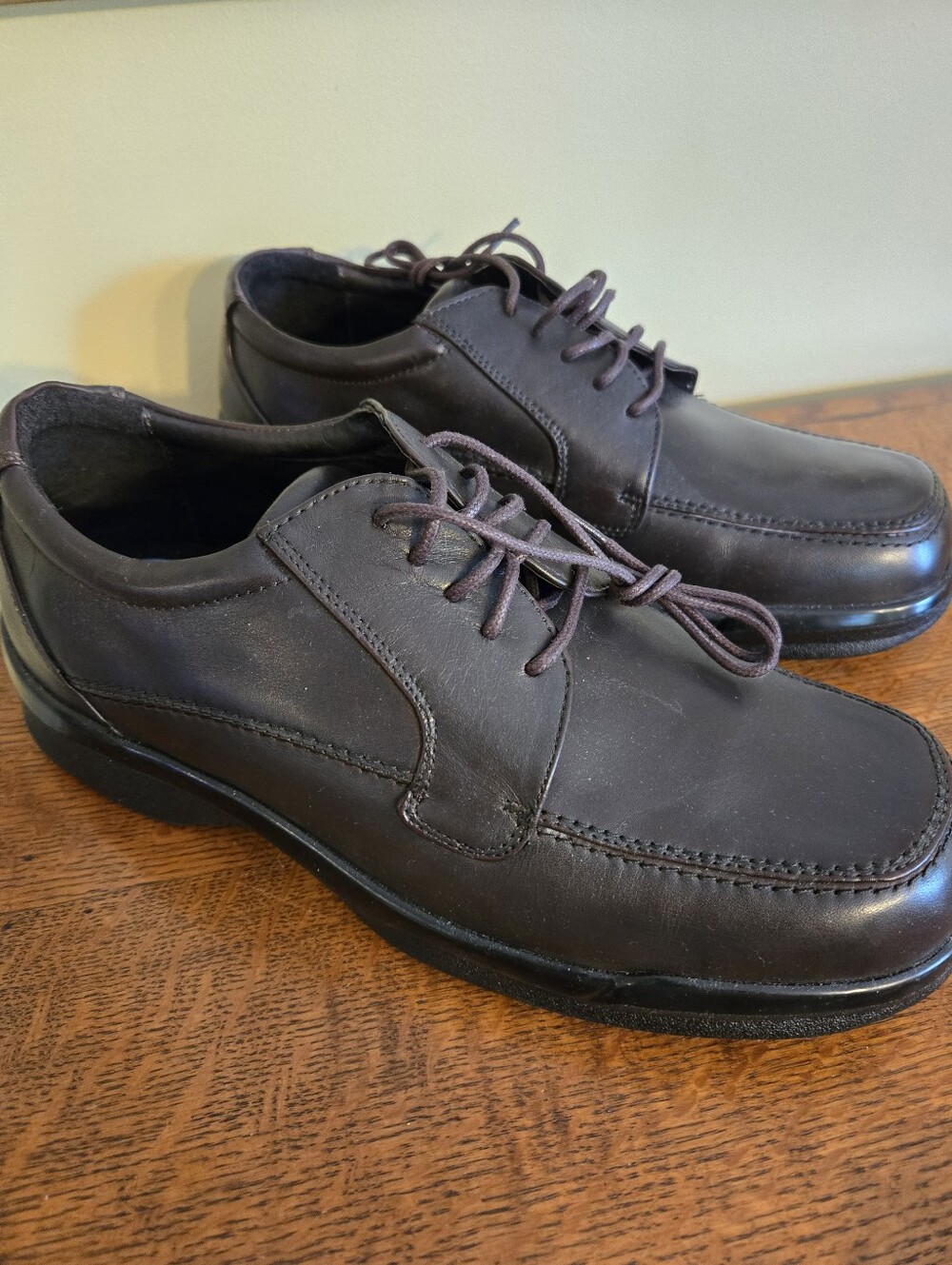 NEW AETREX Men's SHOES.